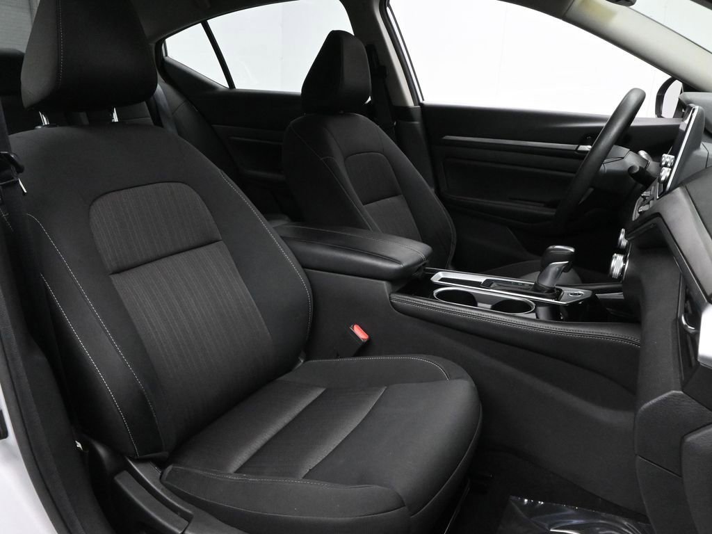 Used 2023 Nissan Altima 2.5 SV image 10