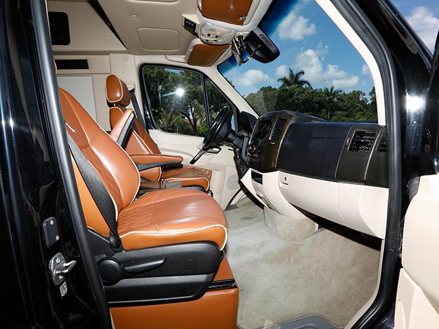 Used 2017 Mercedes-Benz Sprinter 3500 image 18