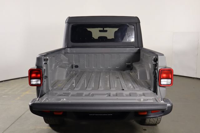 Used 2023 Jeep Gladiator Mojave w/ Cold Weather Group AWD/4WD image 17