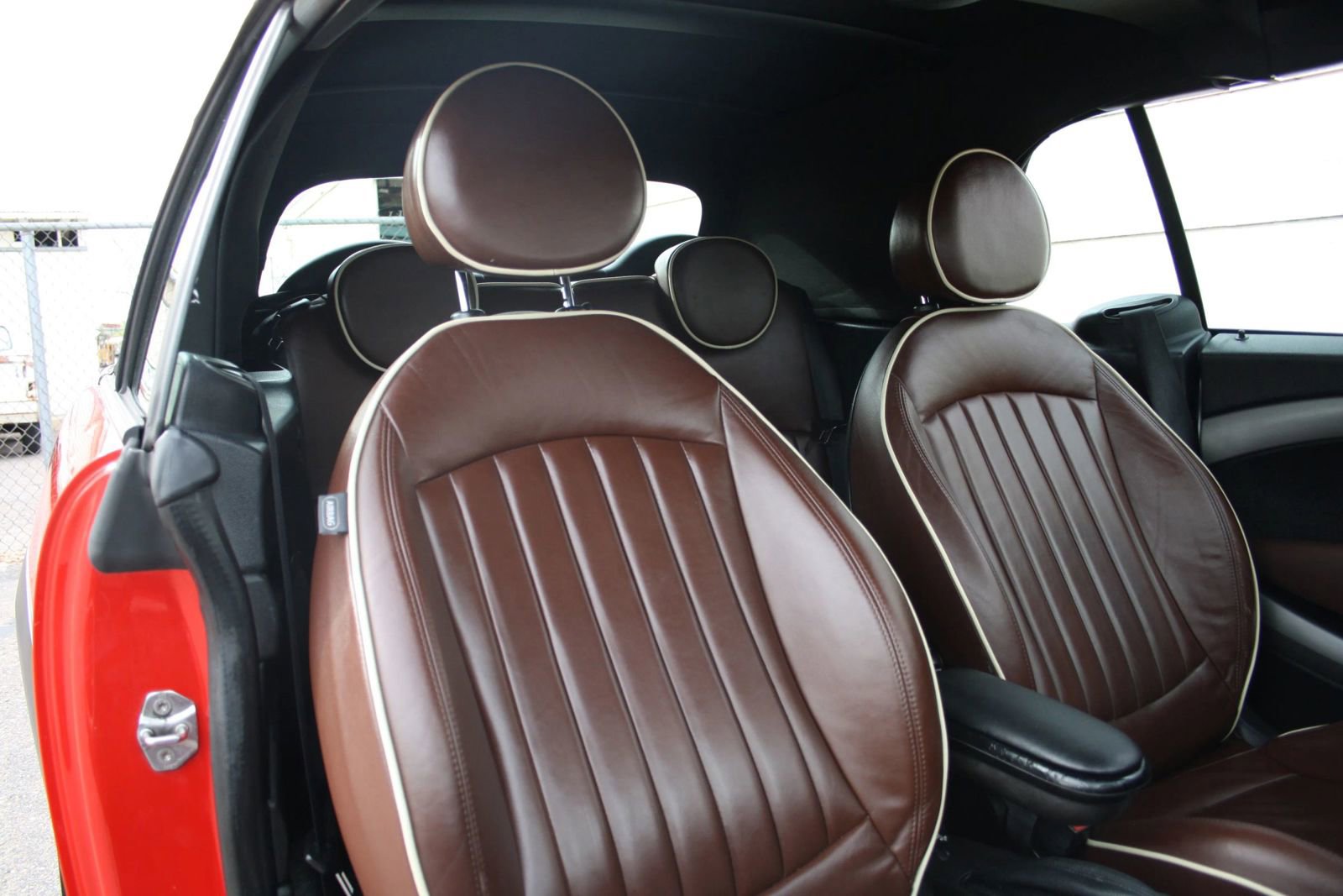 Used 2013 MINI Cooper Convertible image 9