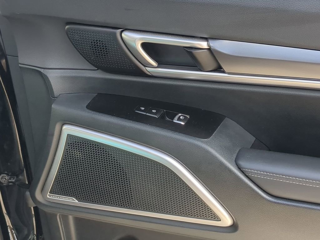 Used 2025 Kia Telluride S image 35