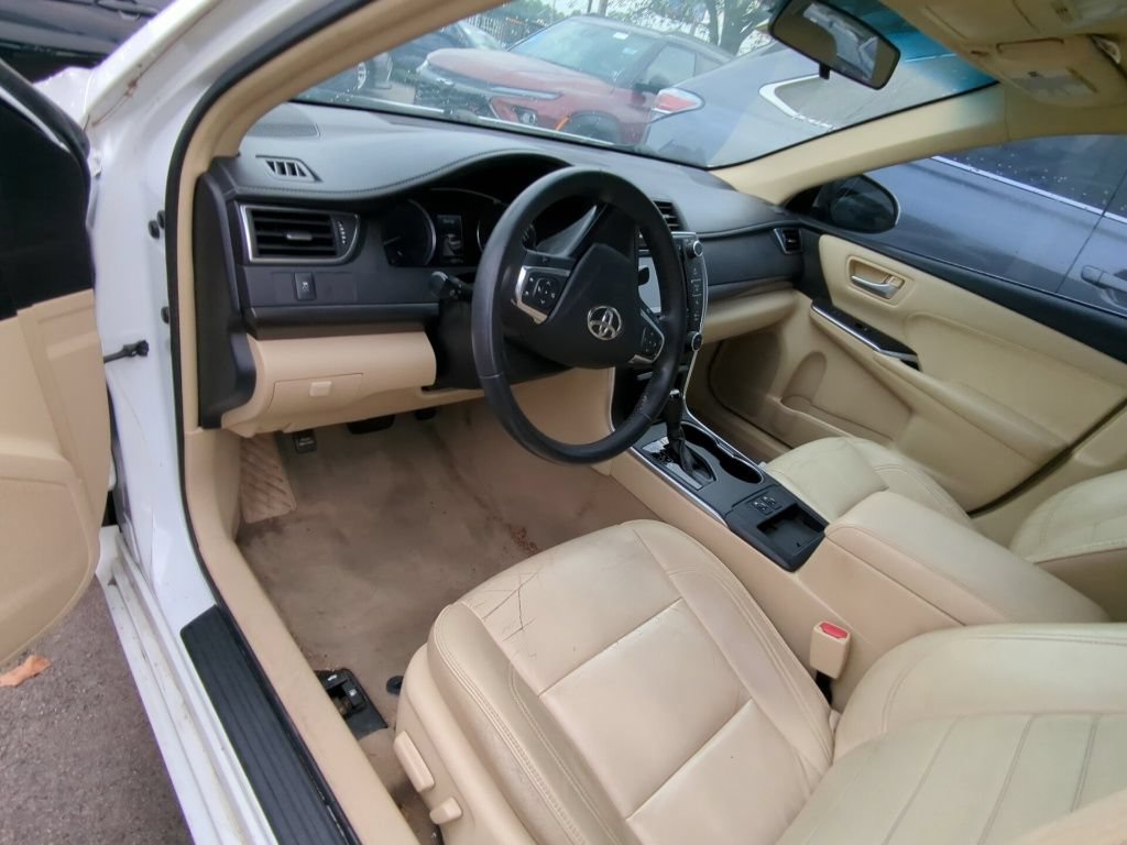 Used 2017 Toyota Camry XLE FWD image 7