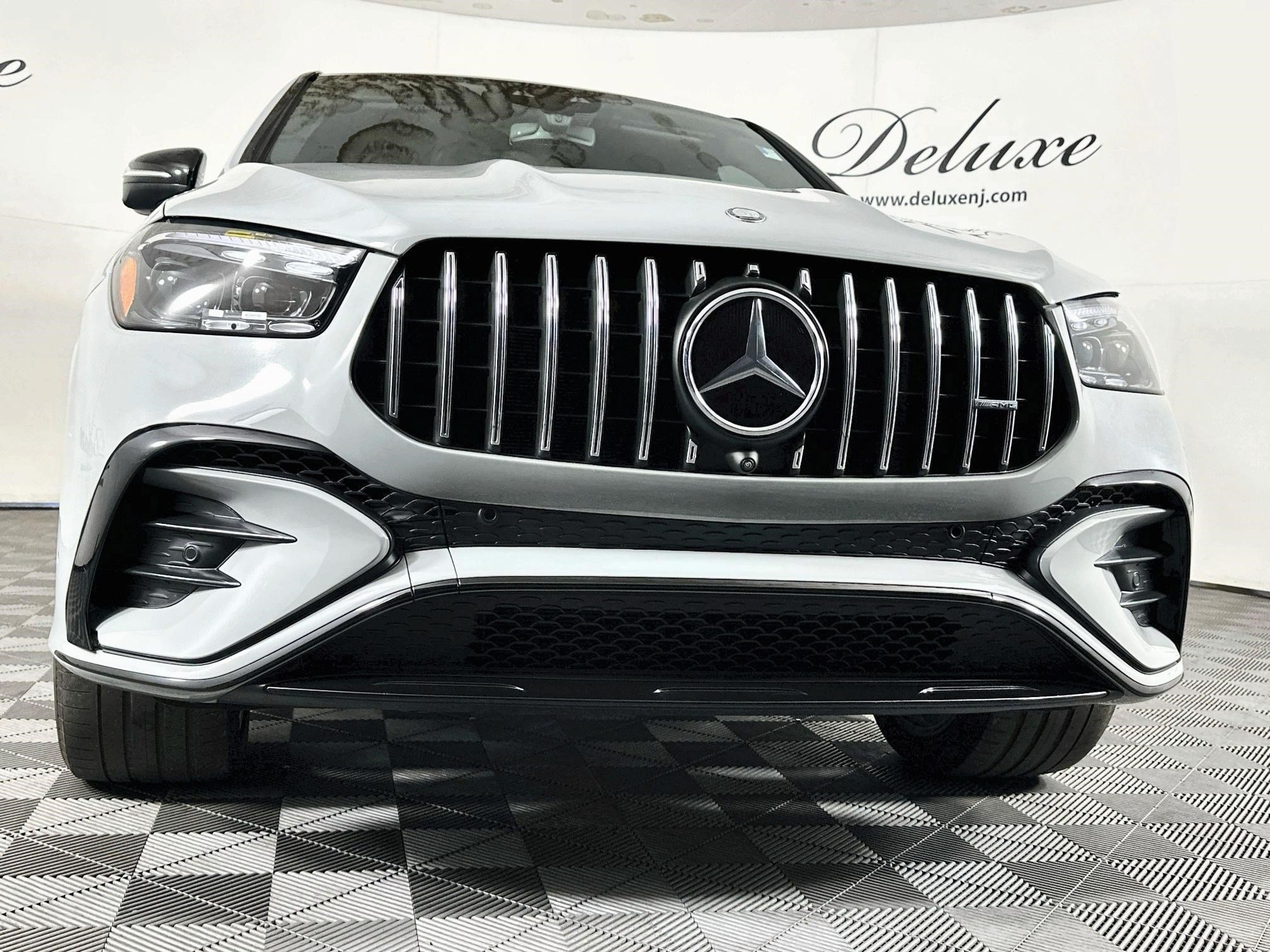 Used 2024 Mercedes-Benz GLE 53 AMG 4MATIC Coupe image 32
