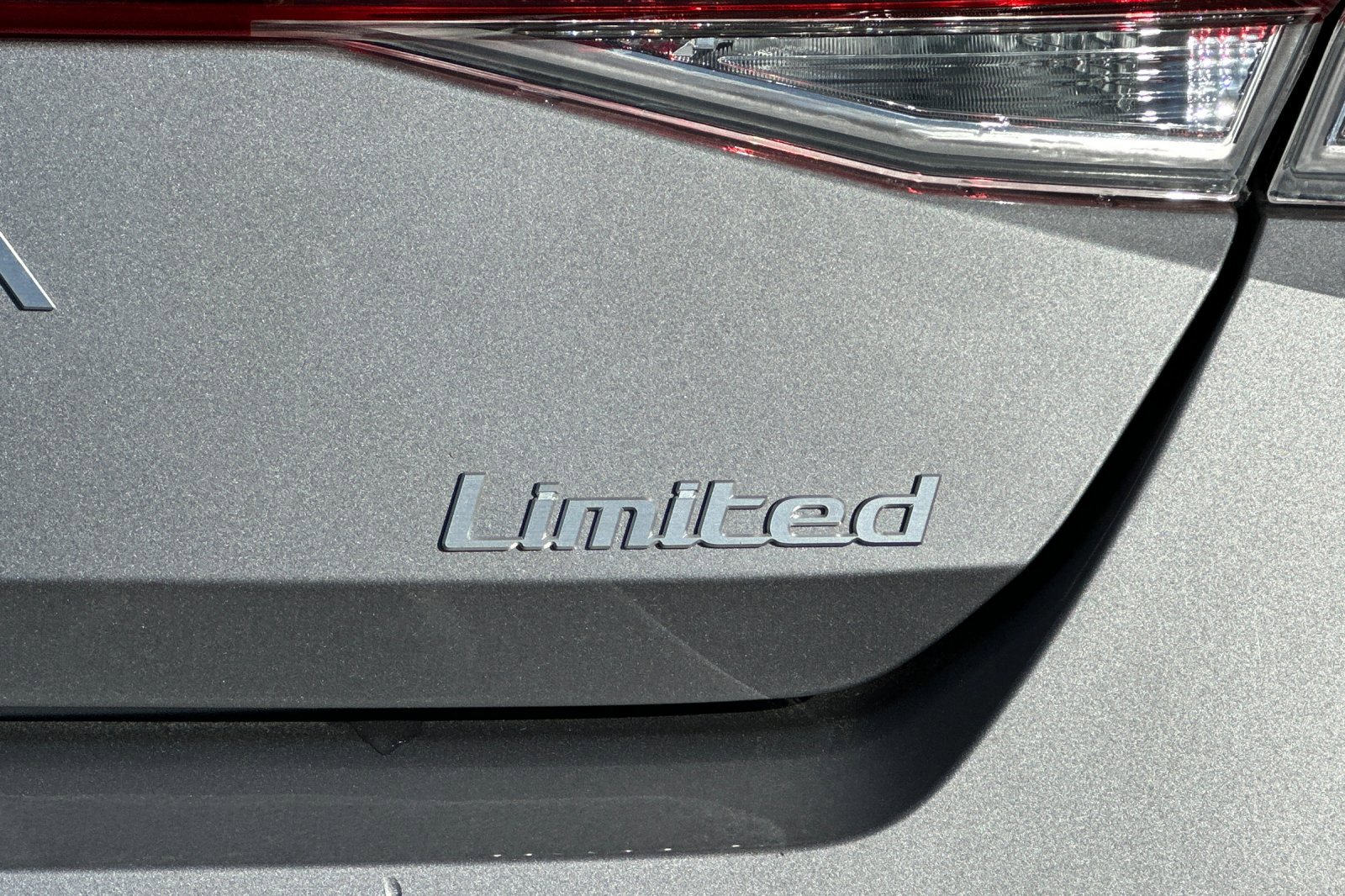 New 2026 Hyundai Elantra Limited w/ Cargo Package FWD image 26