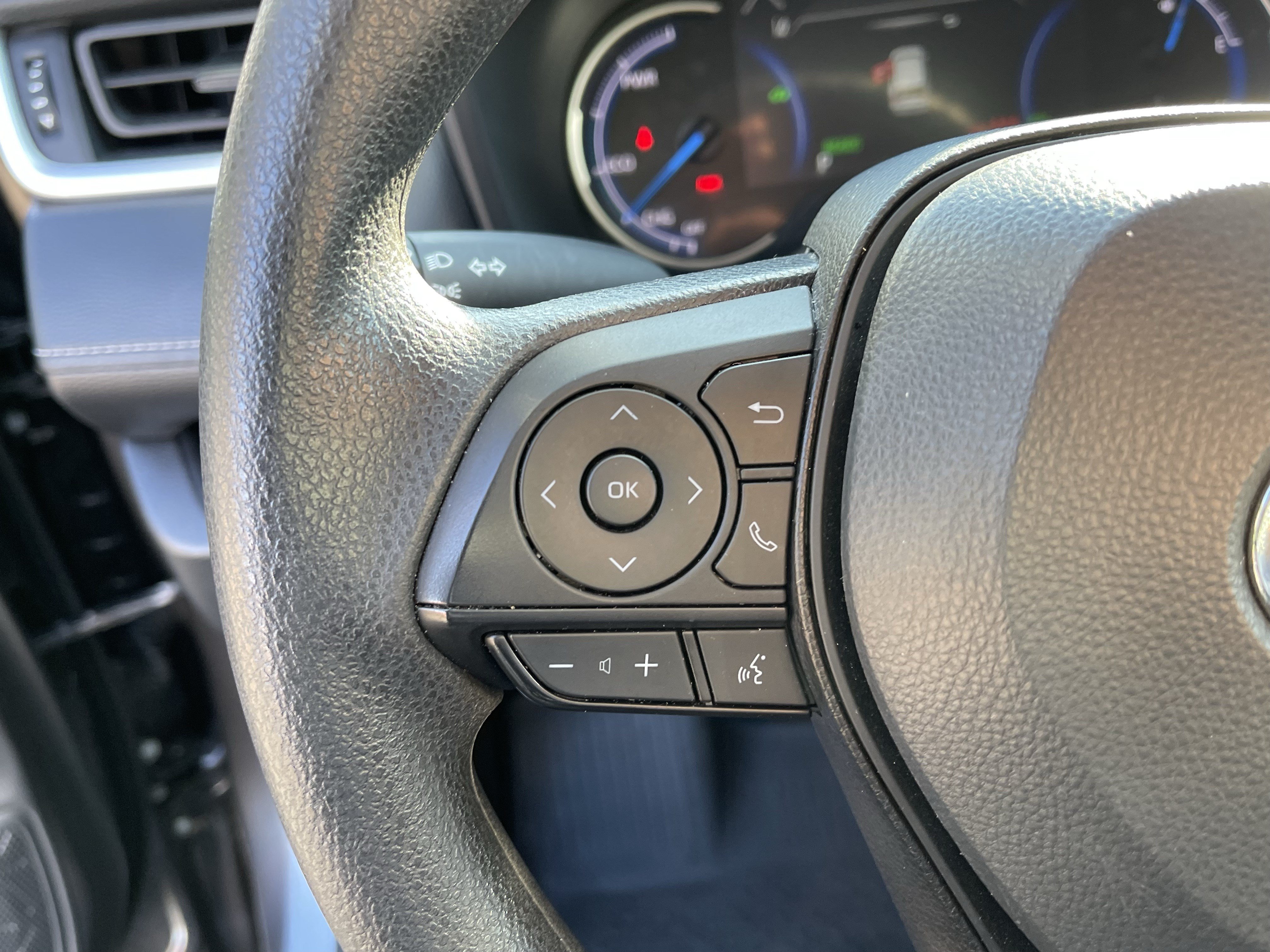 Certified 2024 Toyota RAV4 LE AWD/4WD image 19