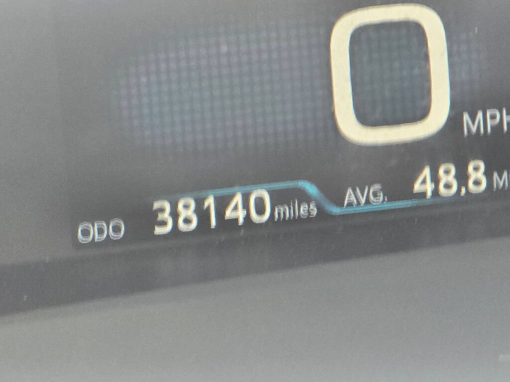 Used 2020 Toyota Prius LE AWD/4WD image 24