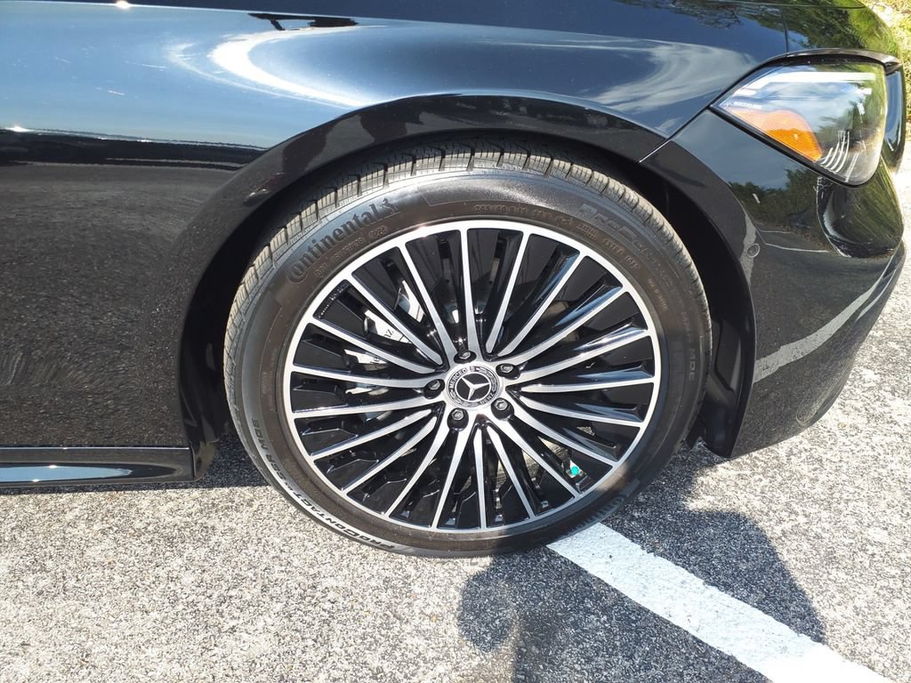 Certified 2025 Mercedes-Benz CLE 300 4MATIC Coupe image 9