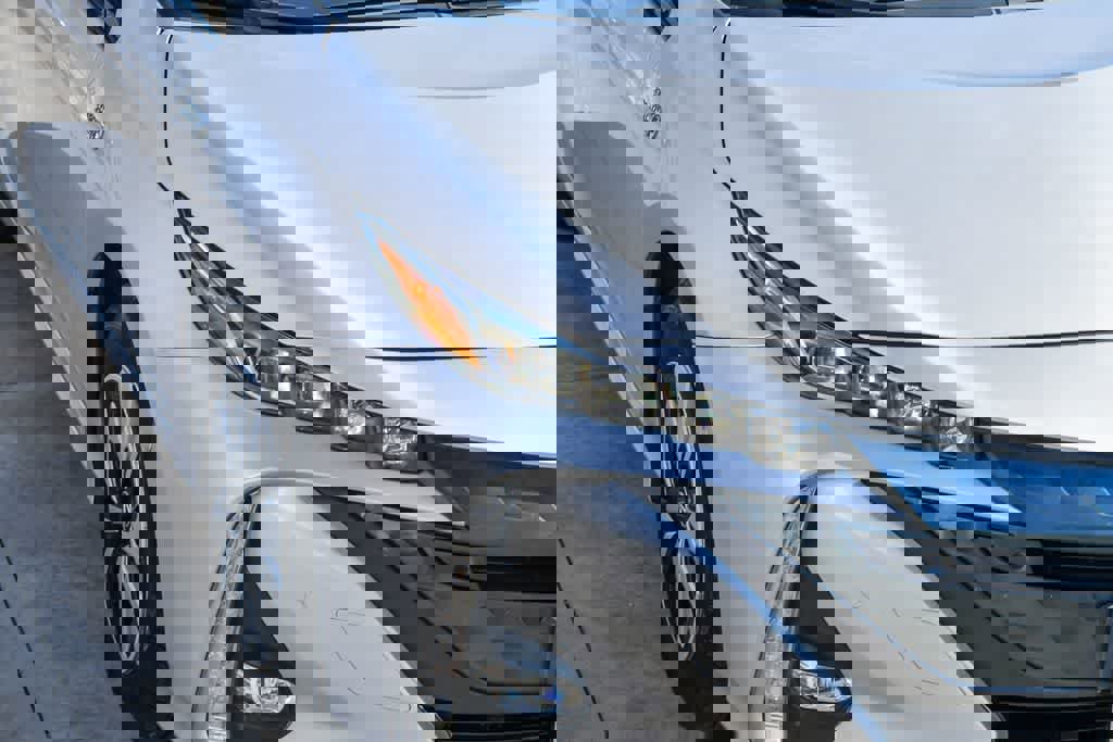 Used 2019 Toyota Prius Prime Advanced image 4