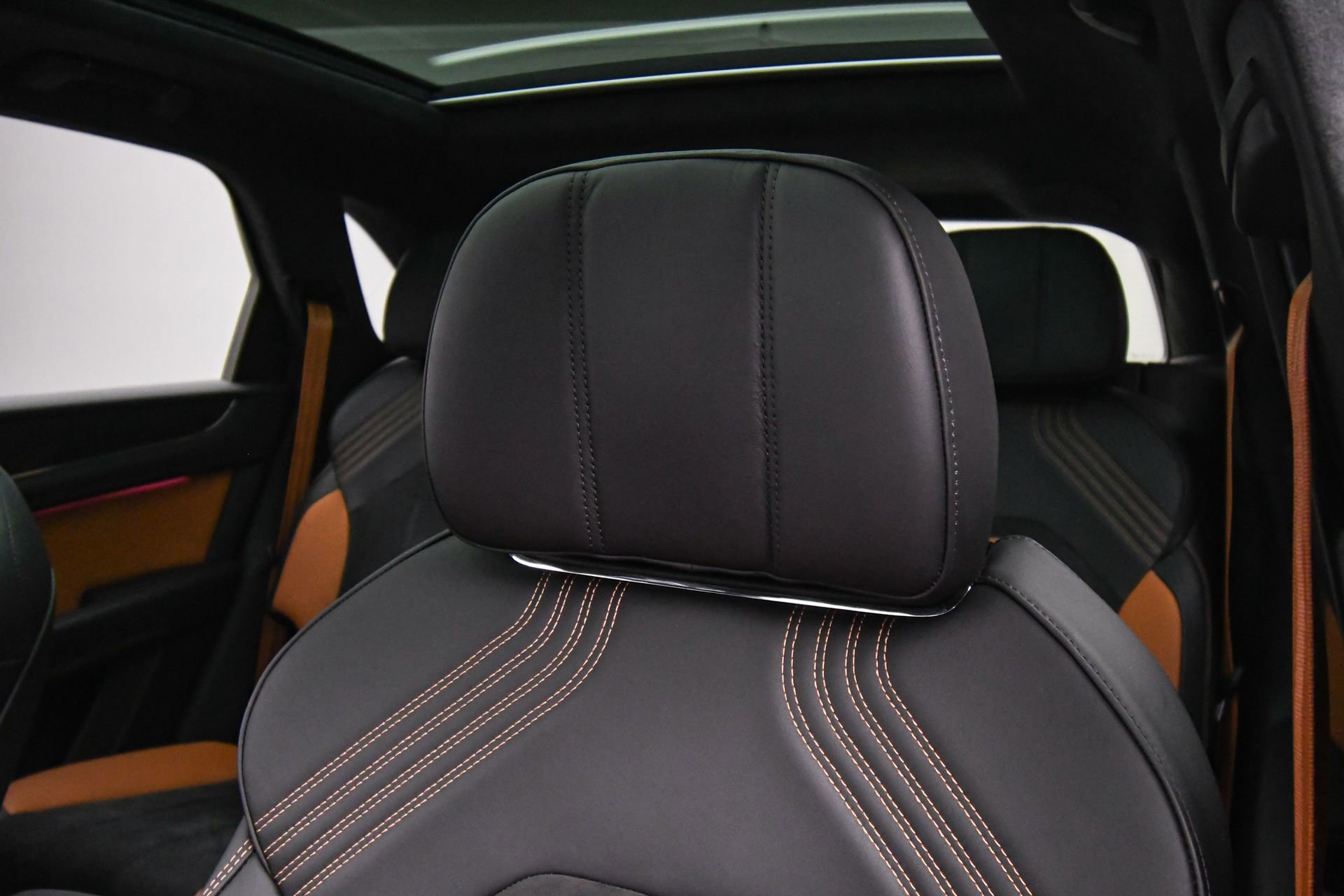 Certified 2022 Bentley Bentayga image 52