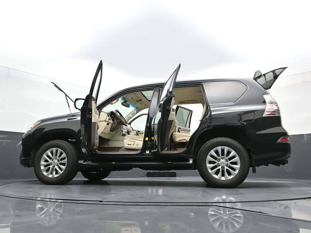 Used 2019 Lexus GX 460 Premium w/ Premium Package image 41