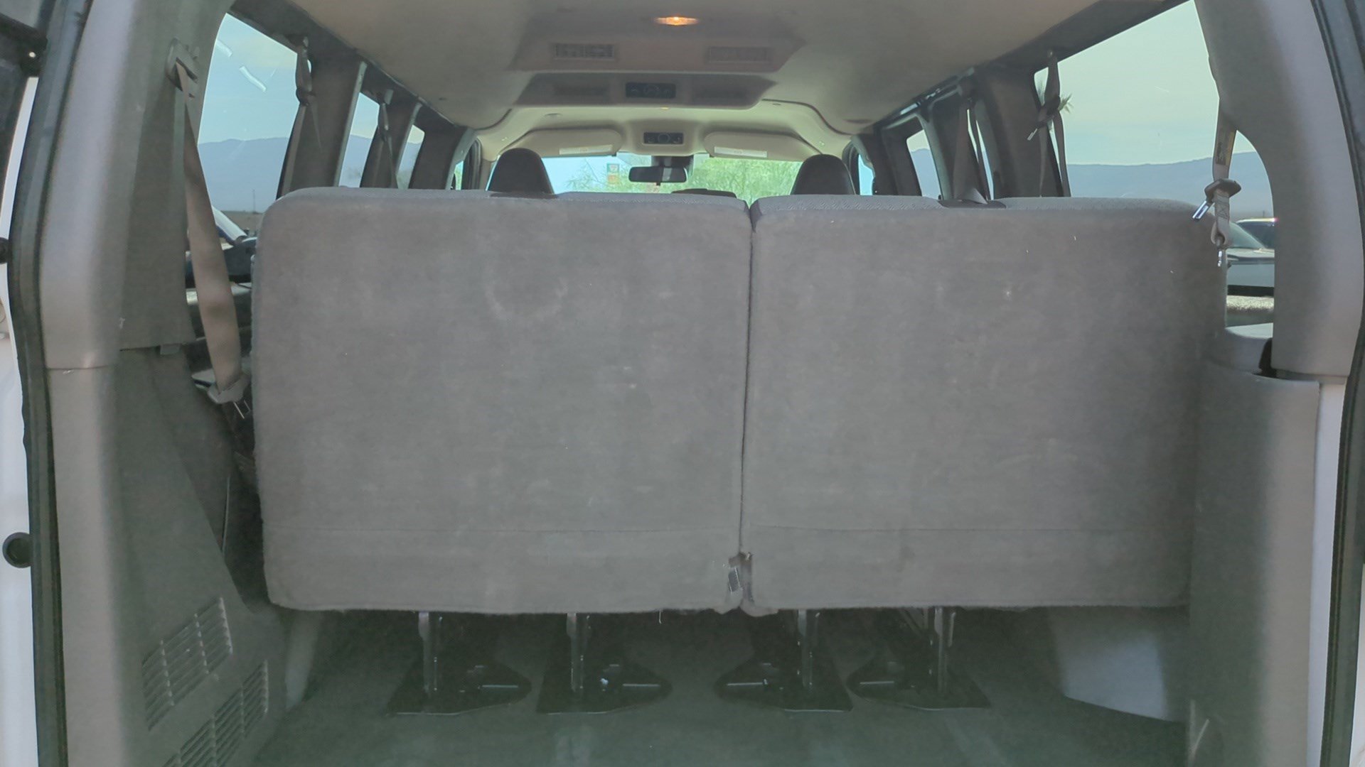 Used 2019 Chevrolet Express 2500 LT w/ LT Preferred Equipment Group RWD image 22