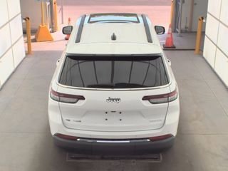 Used 2023 Jeep Grand Cherokee L Limited AWD/4WD image 10