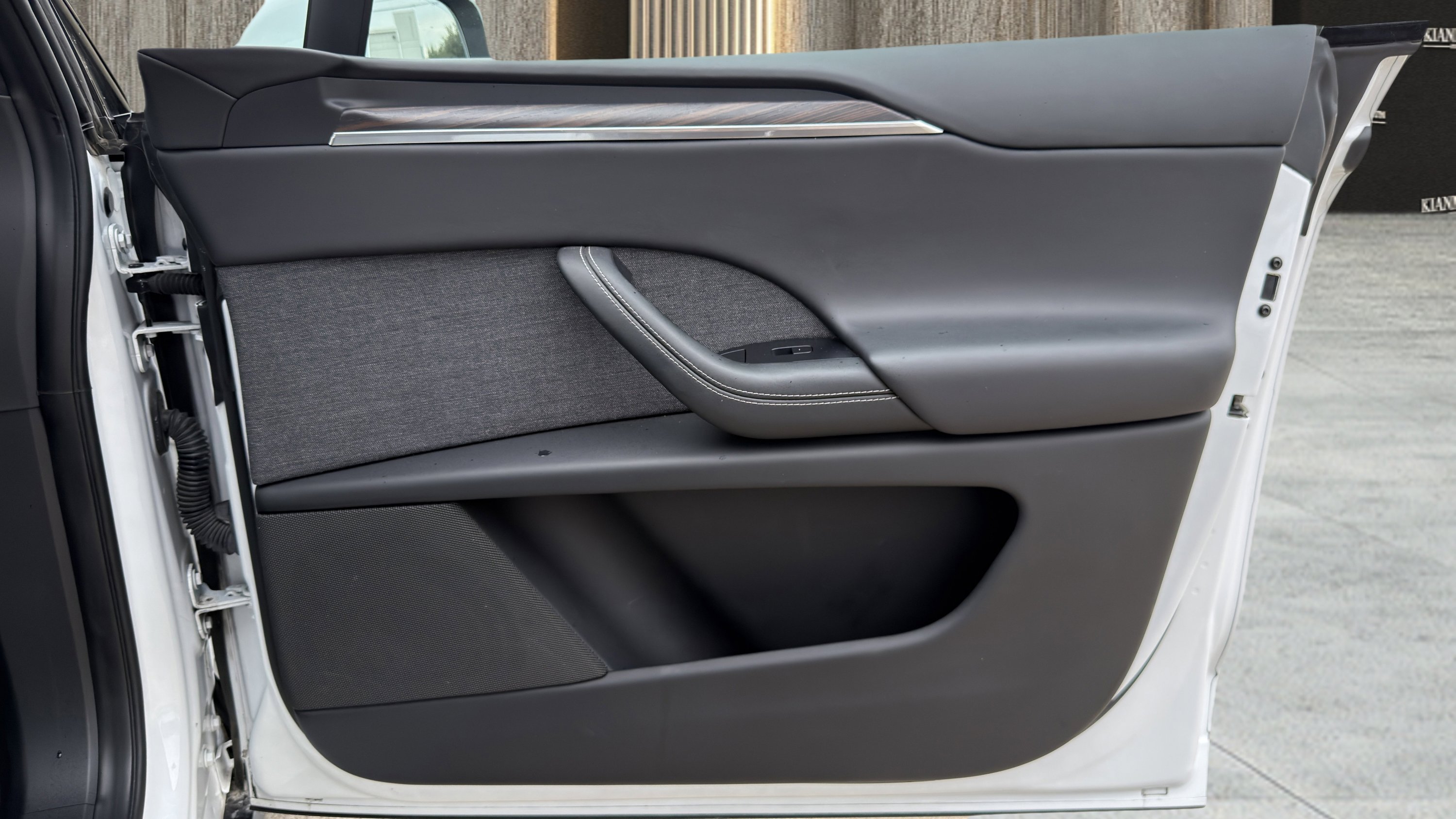 Used 2023 Tesla Model X image 66