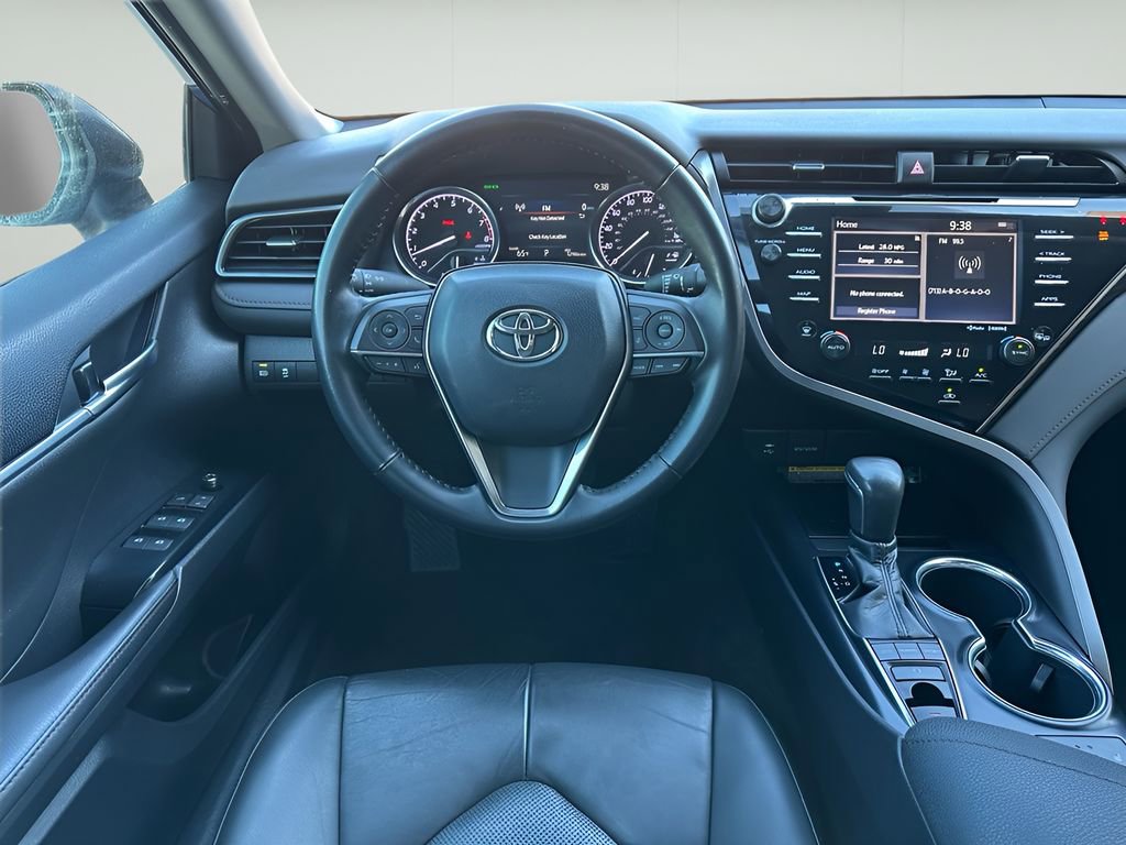Used 2019 Toyota Camry XLE image 14