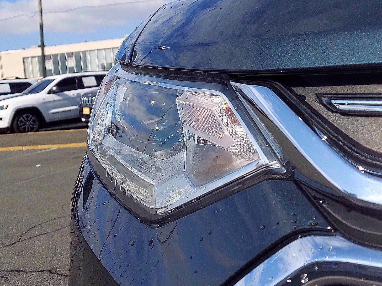 Used 2019 Chevrolet Traverse LT AWD/4WD image 9