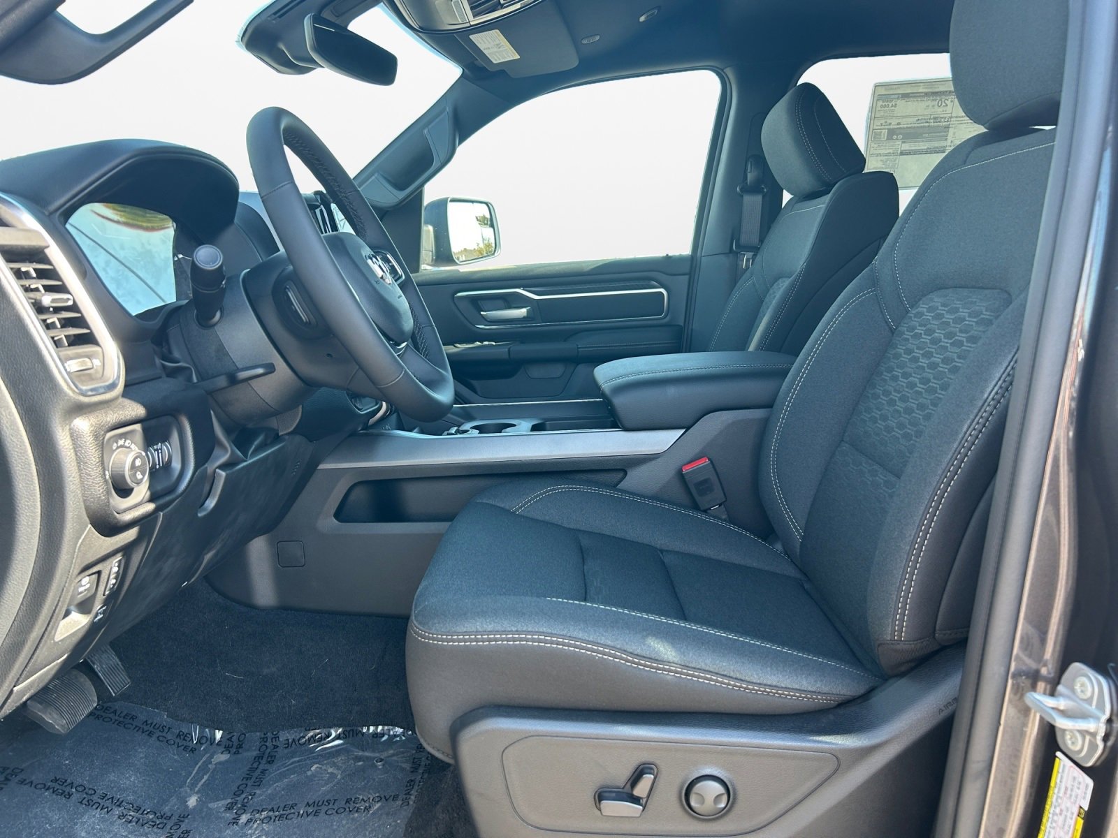 New 2026 RAM 1500 4x4 Crew Cab image 9