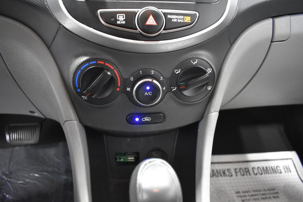 Used 2016 Hyundai Accent SE FWD image 19