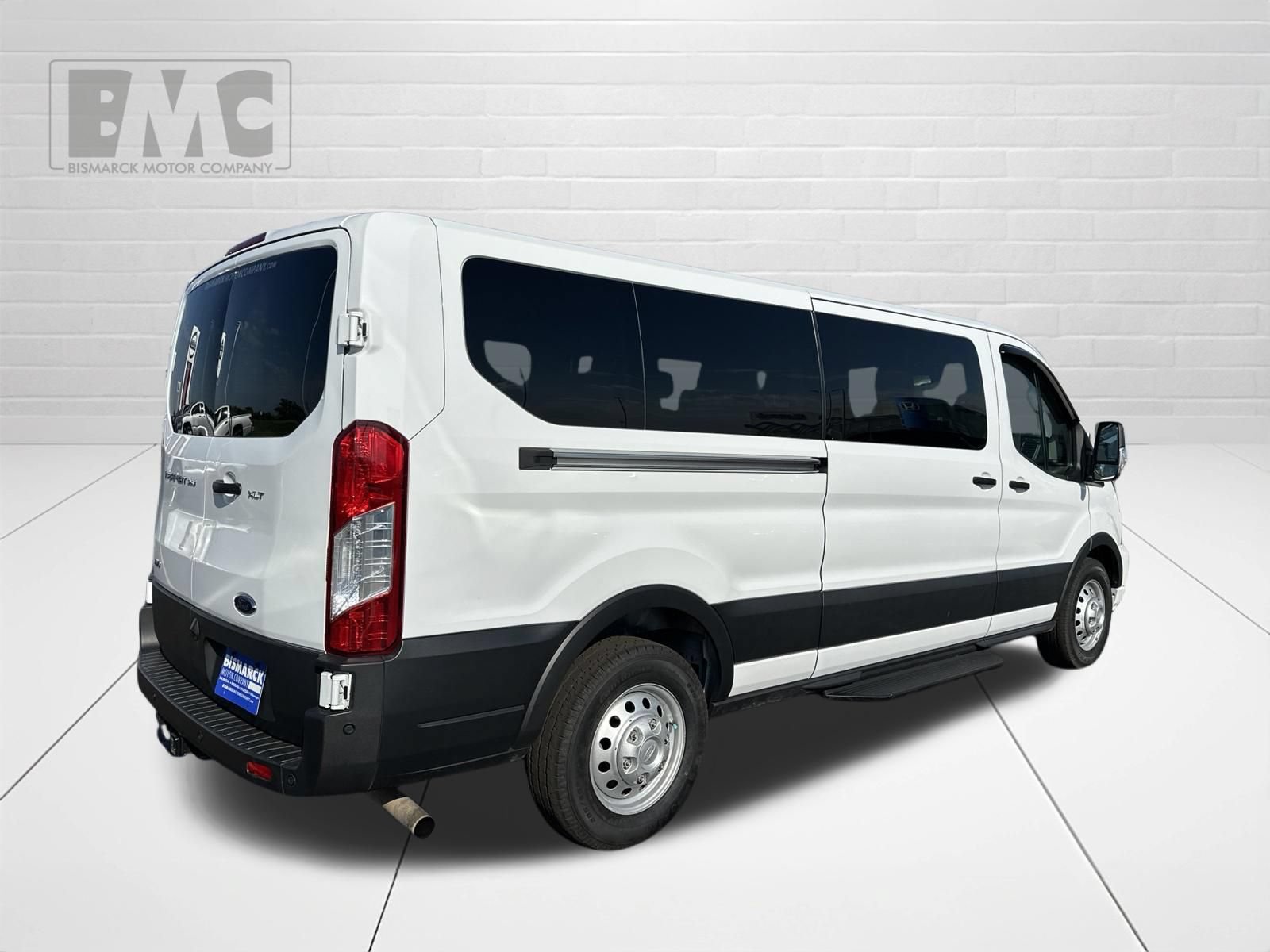 Used 2023 Ford Transit 350 XLT AWD/4WD image 3