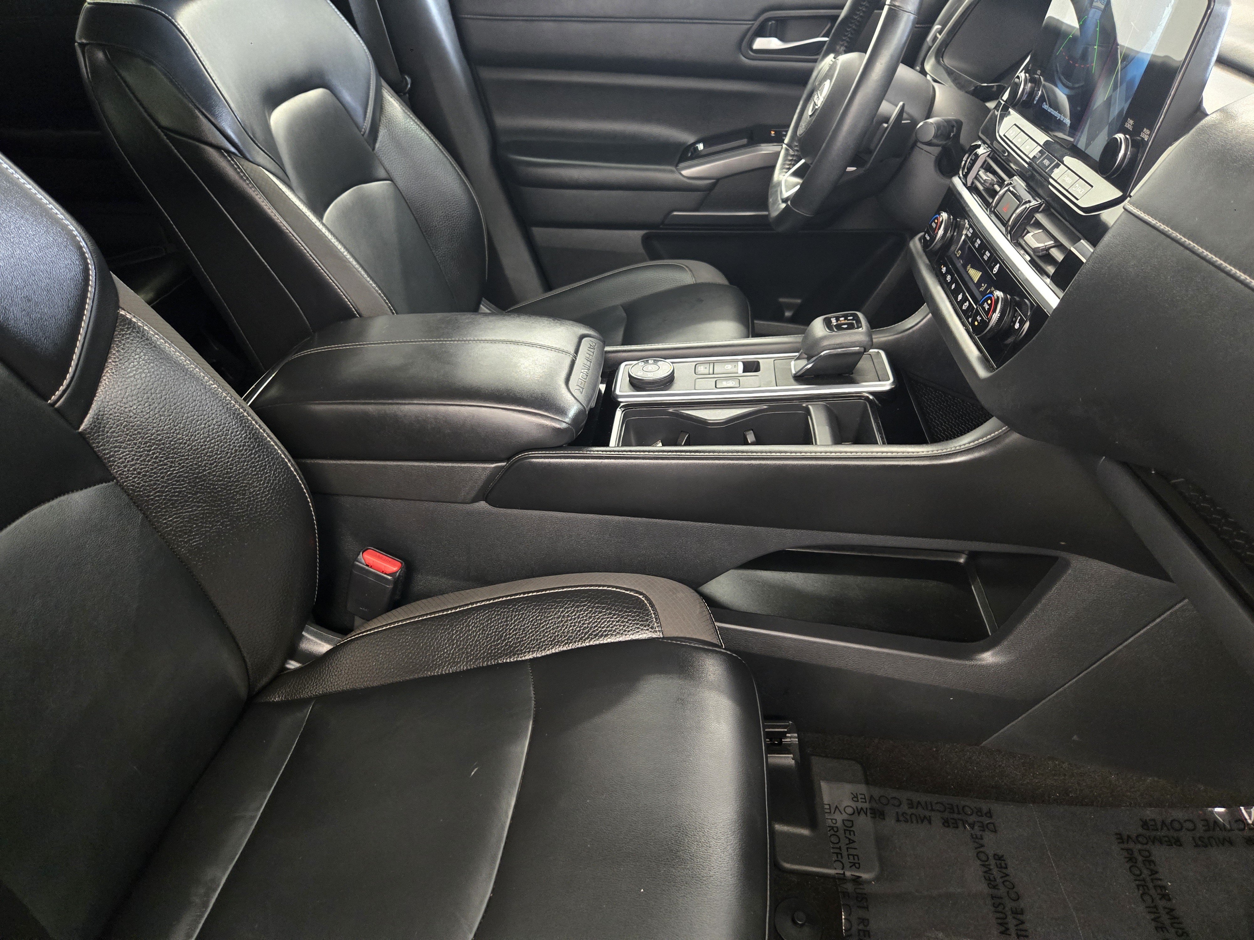 Used 2022 Nissan Pathfinder SL AWD/4WD image 15
