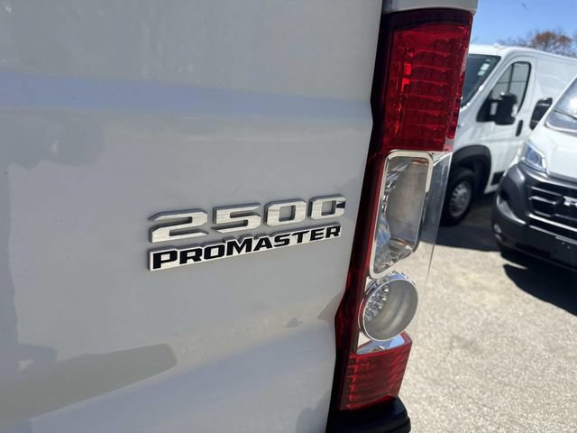 Used 2025 RAM ProMaster 2500 w/ Convenience Group FWD image 8