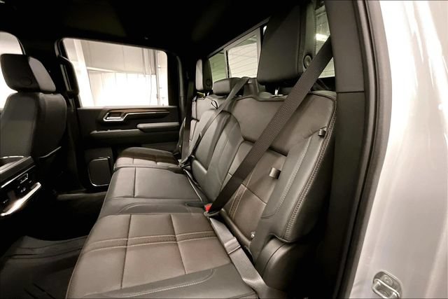 Used 2024 Chevrolet Silverado 3500 High Country w/ High Country Premium Package AWD/4WD image 26