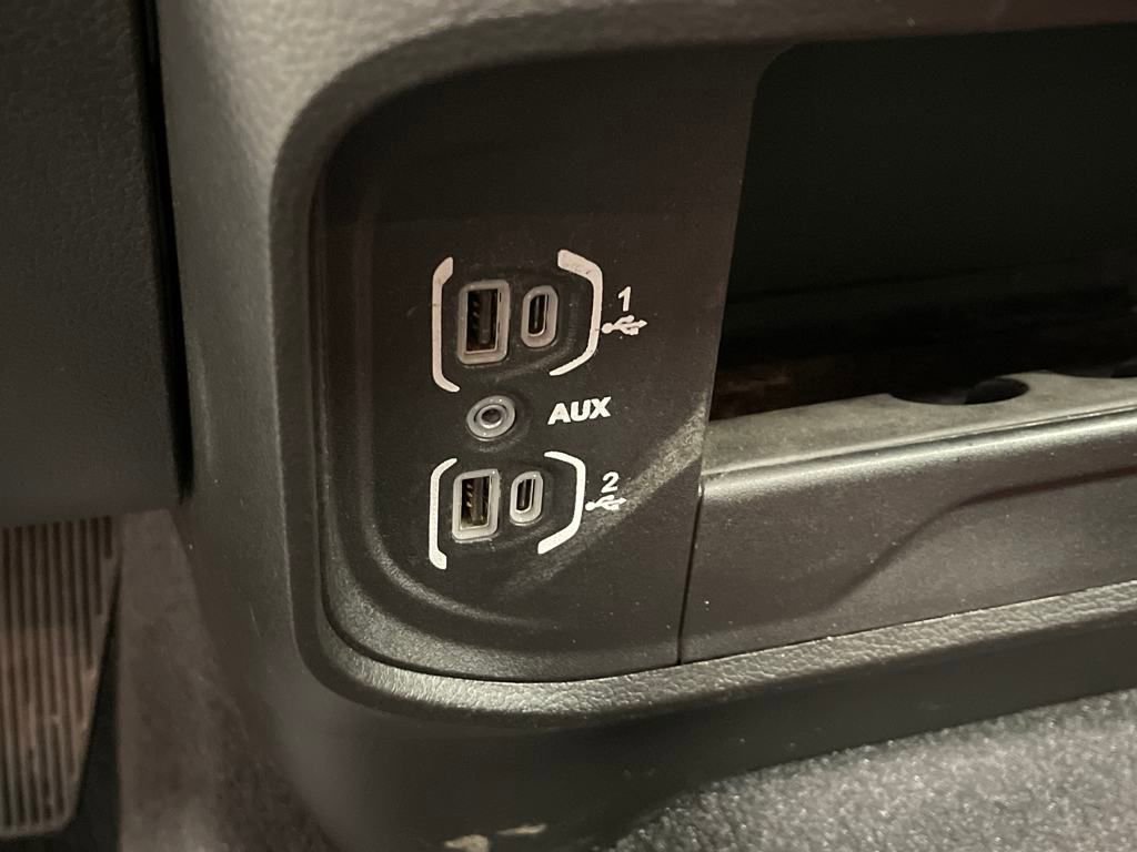 Used 2024 RAM 3500 Big Horn image 29