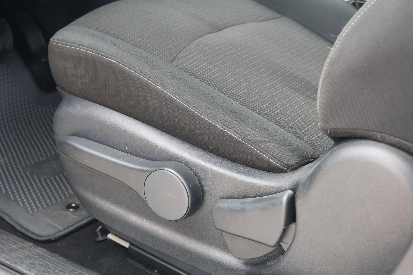 Used 2019 Nissan Sentra S FWD image 27