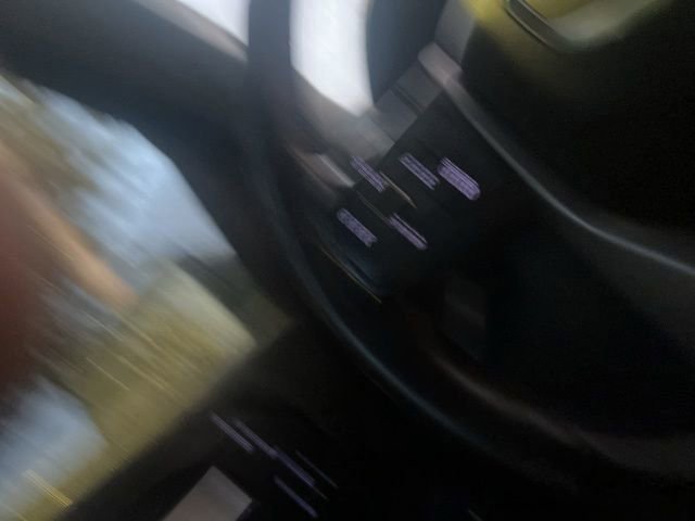 Used 2020 GMC Sierra 1500 SLT image 15