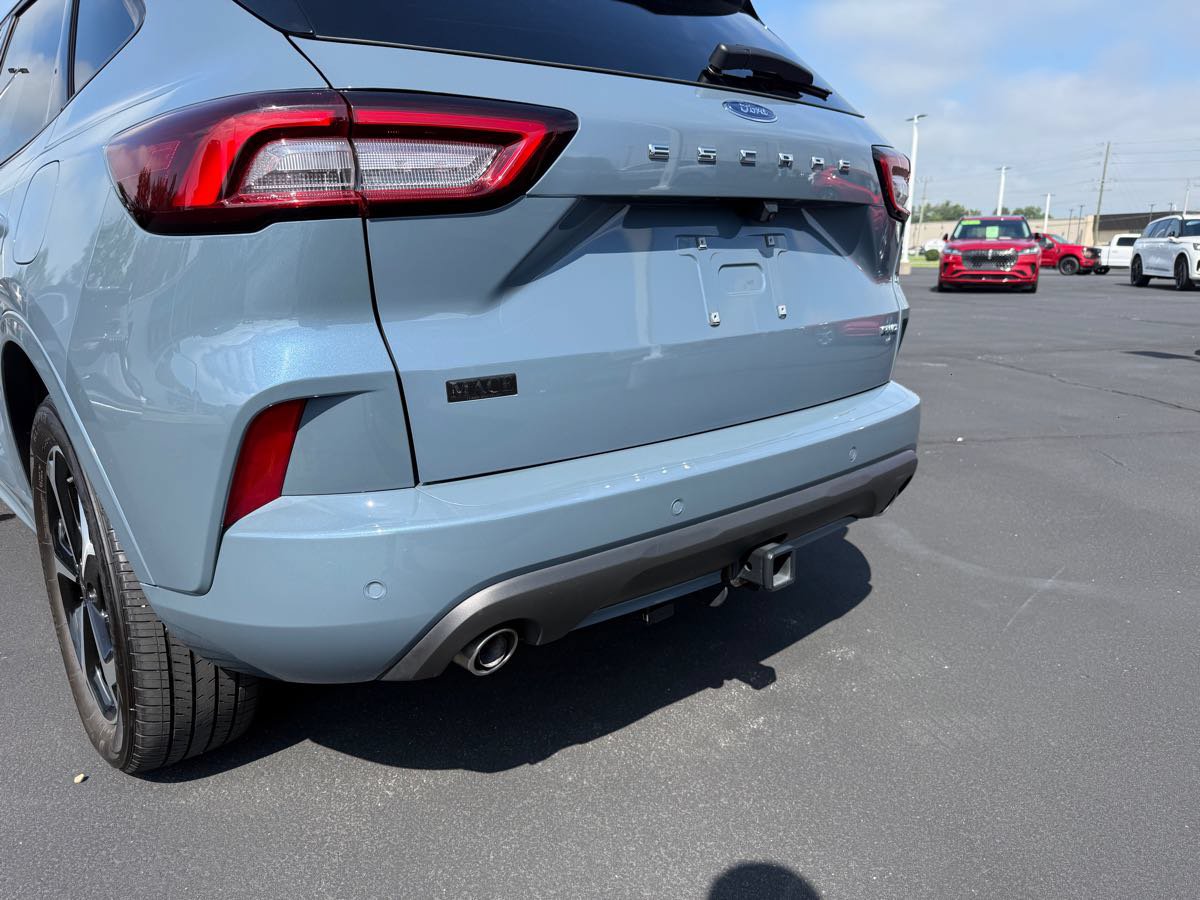 Used 2023 Ford Escape ST-Line Select w/ Tech Pack #2 AWD/4WD image 8