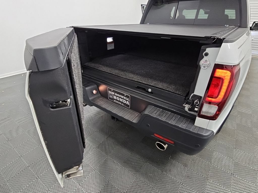 Used 2025 Honda Ridgeline Black Edition image 39