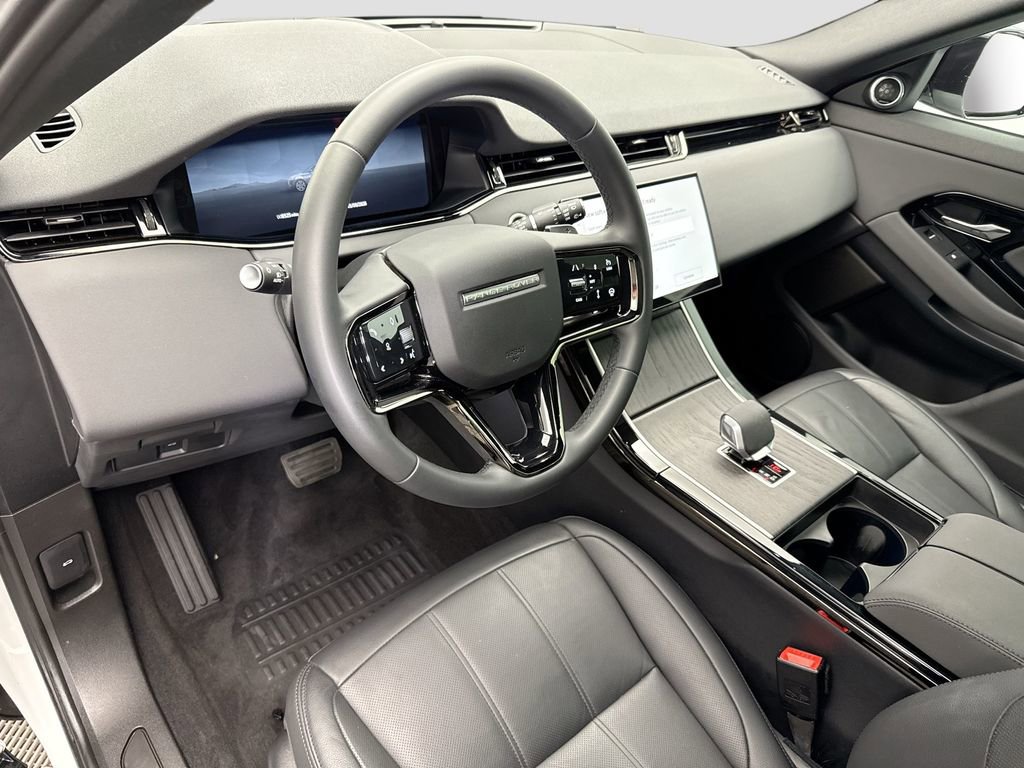 Used 2025 Land Rover Range Rover Evoque S image 9