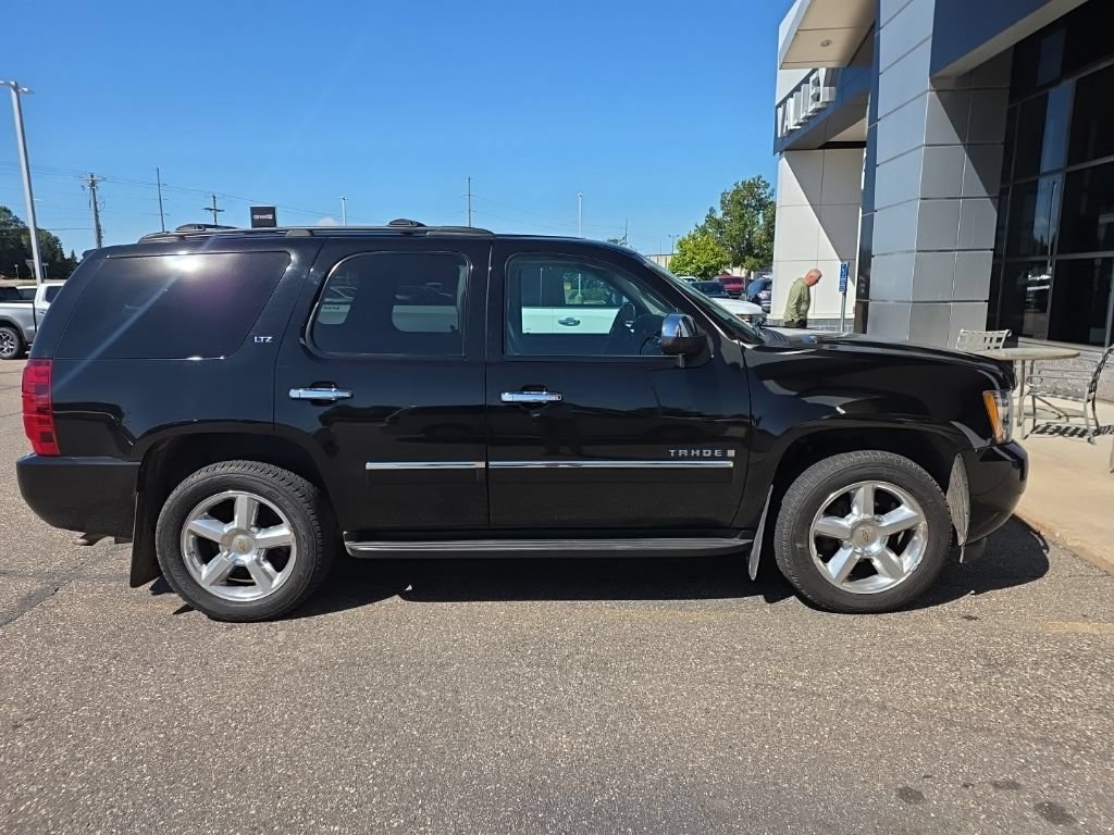 Used 2009 Chevrolet Tahoe LTZ AWD/4WD image 6
