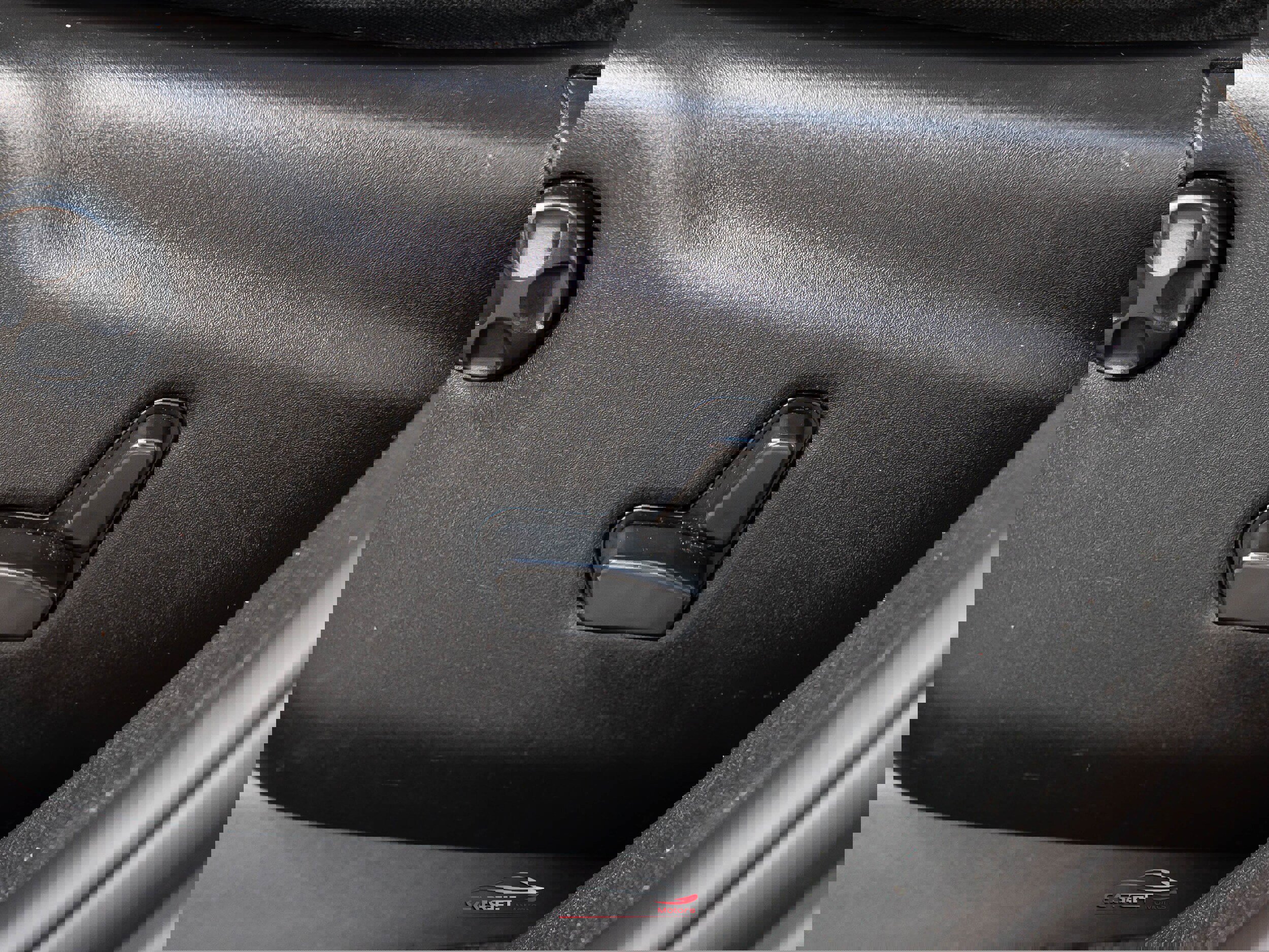 Used 2016 Jeep Grand Cherokee SRT image 38