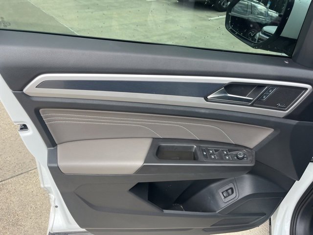 Used 2023 Volkswagen Atlas SEL Premium image 15