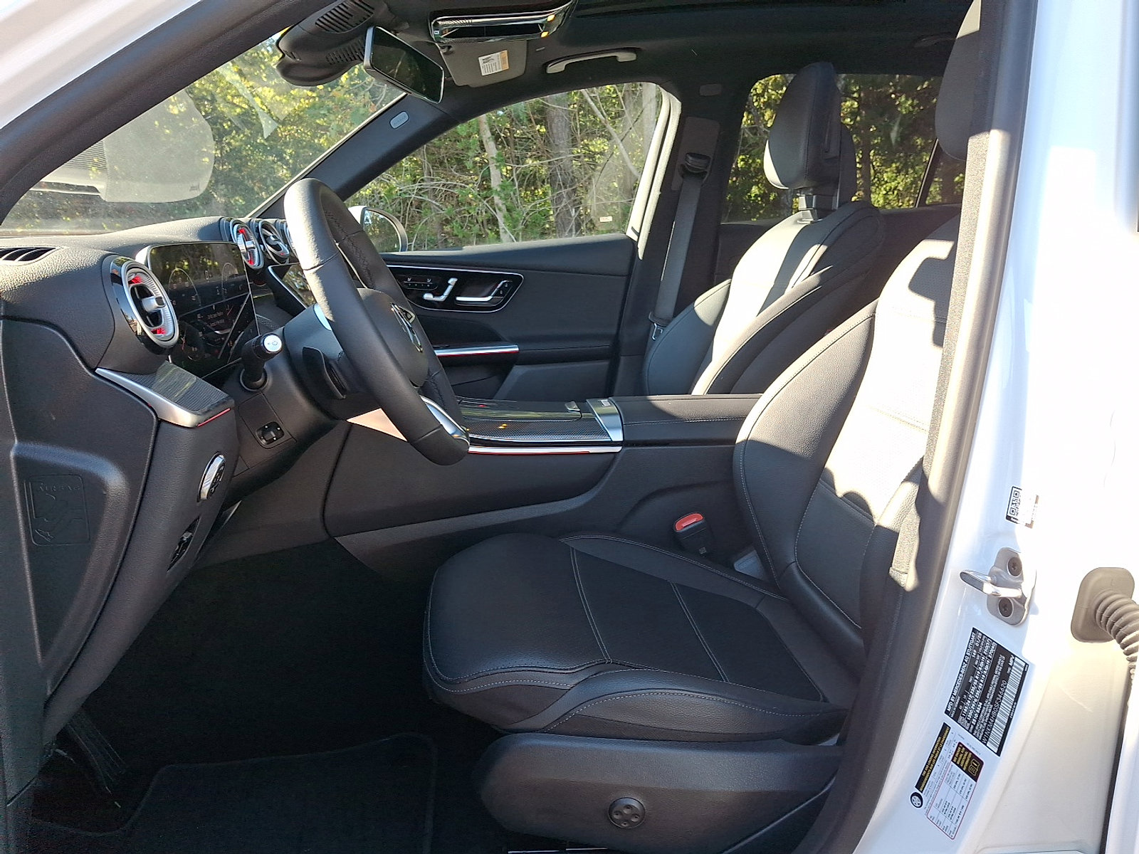 Certified 2025 Mercedes-Benz GLC 300 4MATIC SUV image 13