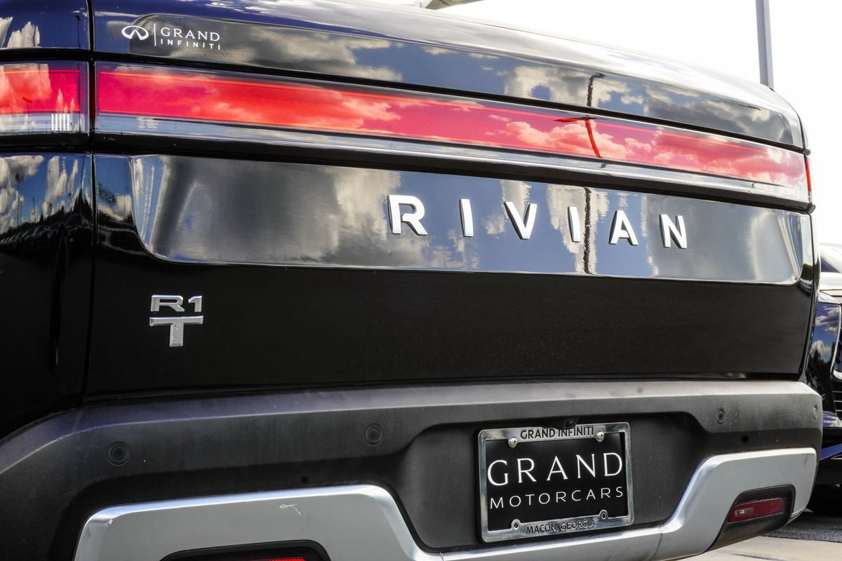 Used 2022 Rivian R1T Adventure AWD/4WD image 13