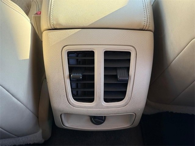 Used 2013 Ford Taurus Limited image 15