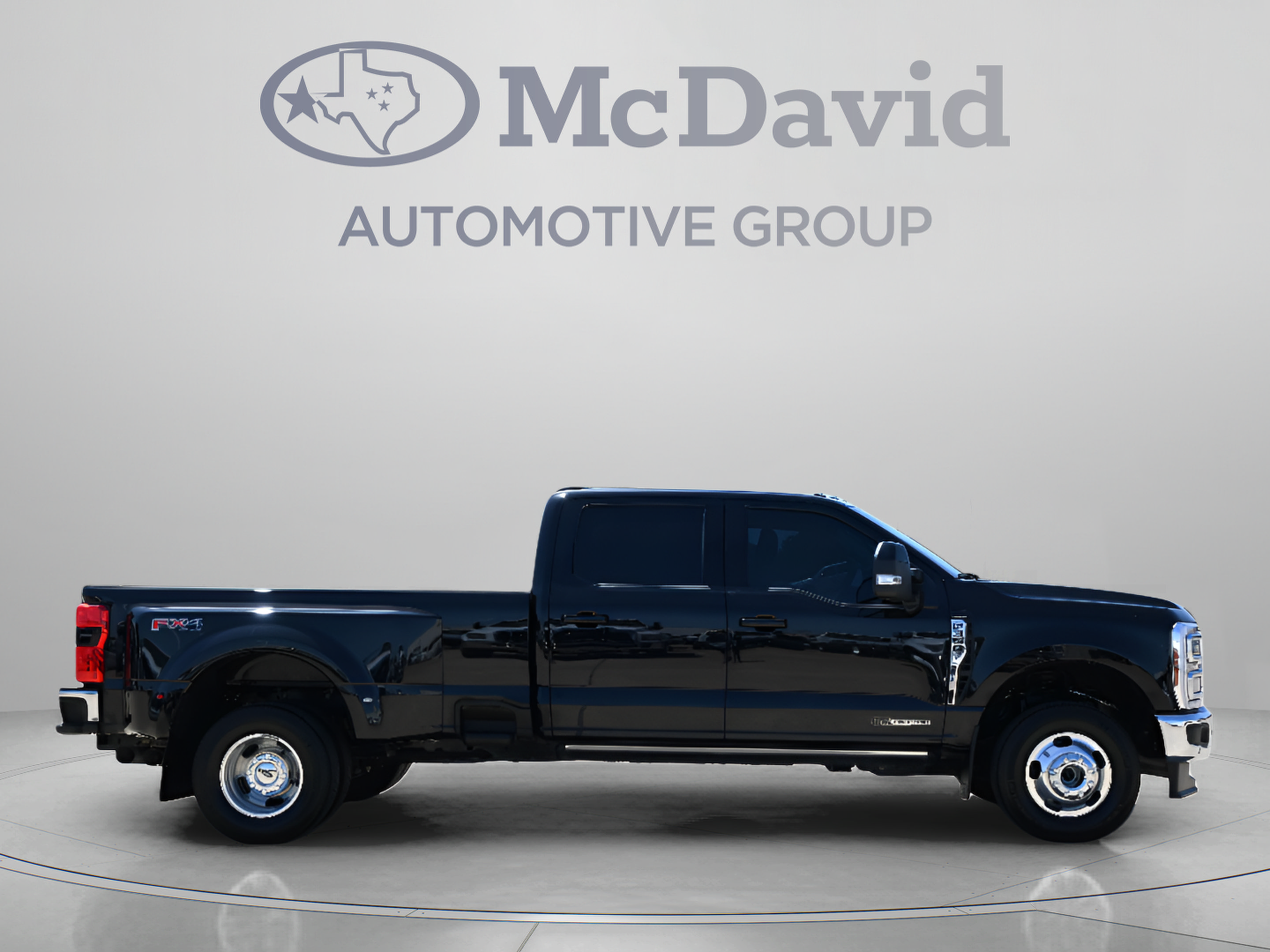 Used 2025 Ford F350 Lariat w/ Lariat Ultimate Package AWD/4WD image 11