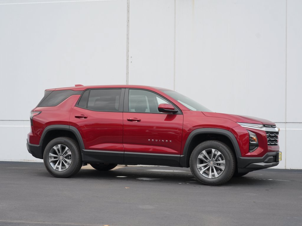 New 2027 Chevrolet Equinox LT AWD/4WD image 2