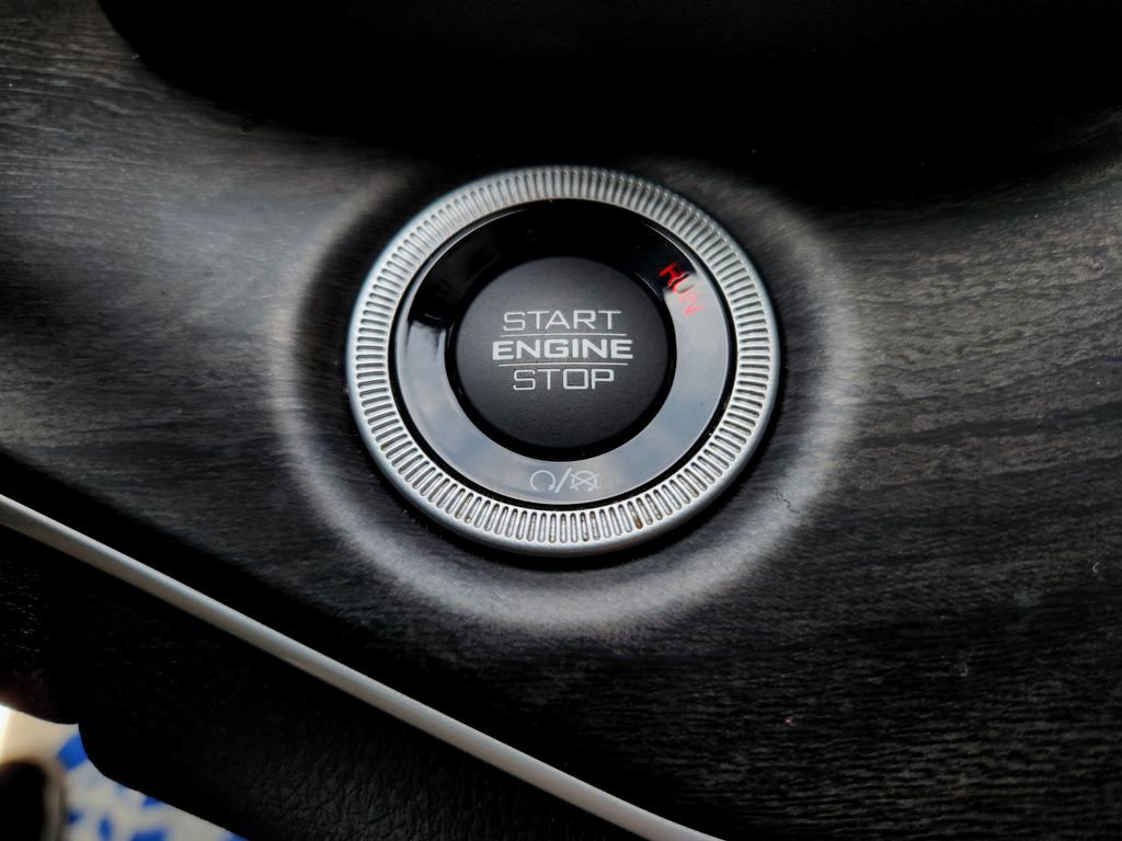 Used 2022 Jeep Grand Cherokee Limited 4xe image 26