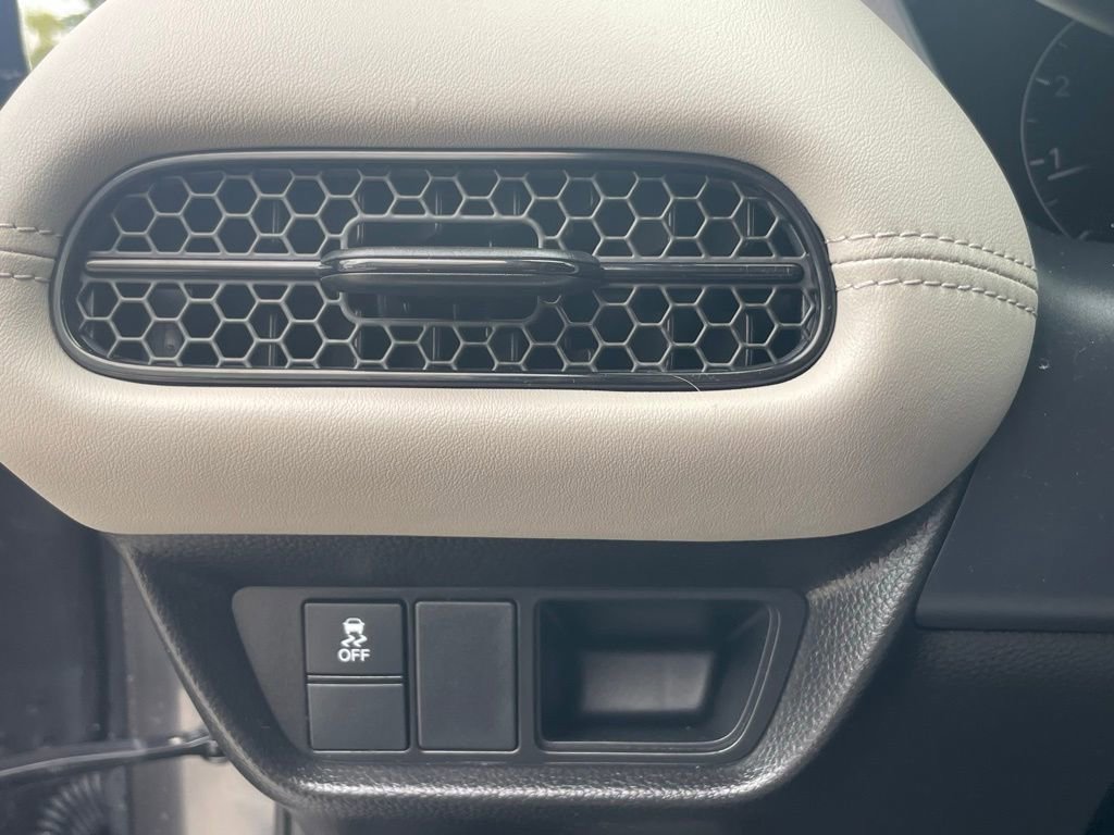 Used 2025 Honda HR-V LX image 12