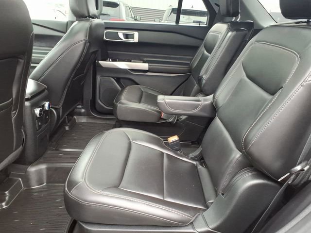 Used 2022 Ford Explorer XLT image 15
