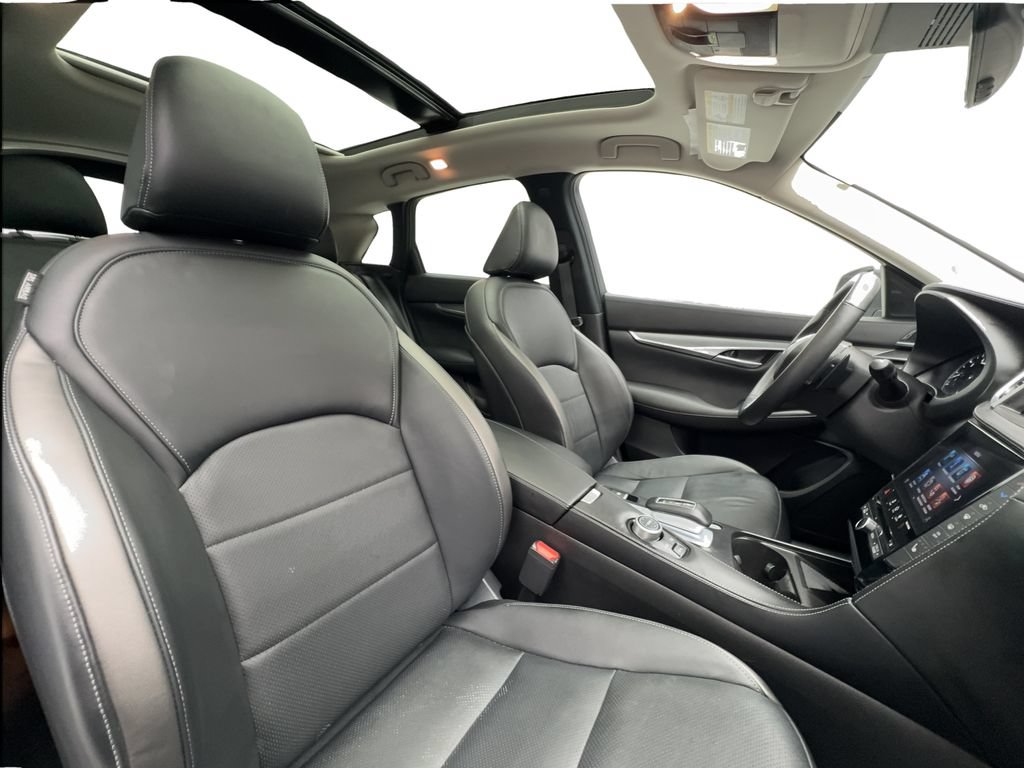 Used 2025 INFINITI QX50 Luxe AWD/4WD image 32