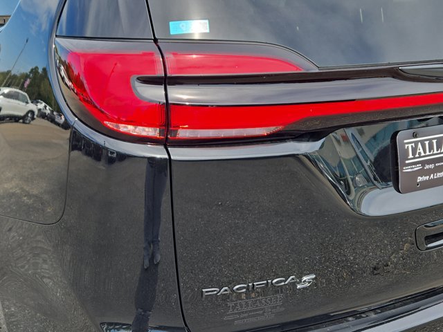 New 2026 Chrysler Pacifica Limited w/ S Appearance Package image 9