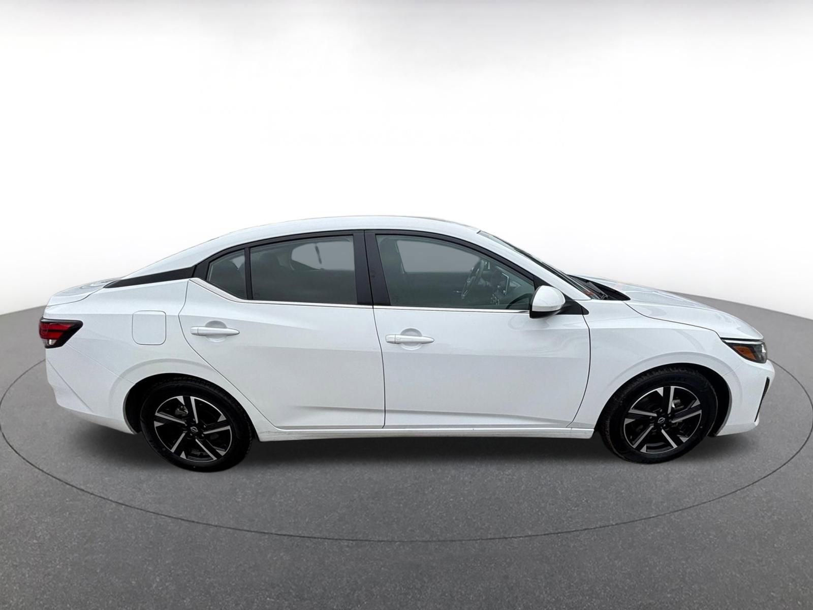 Used 2025 Nissan Sentra SV FWD image 15