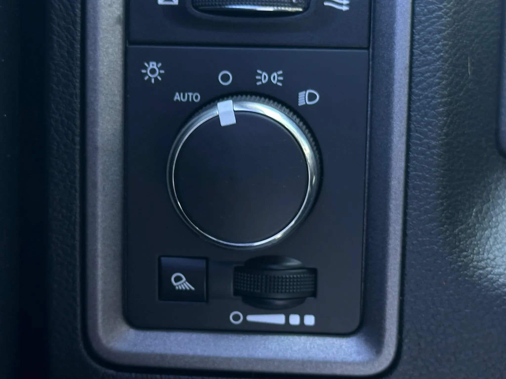 Used 2014 RAM 1500 Tradesman RWD image 21