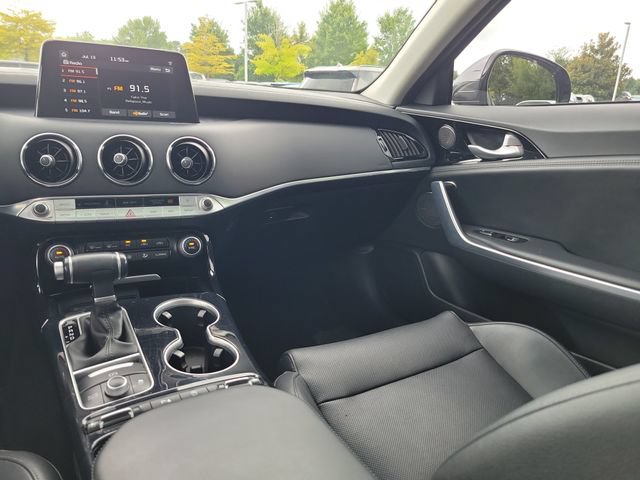 Used 2019 Kia Stinger Premium RWD image 11