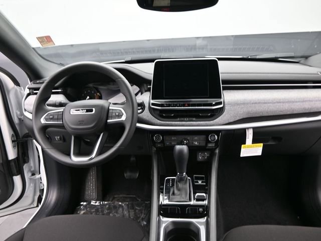 Used 2025 Jeep Compass Sport AWD/4WD image 17