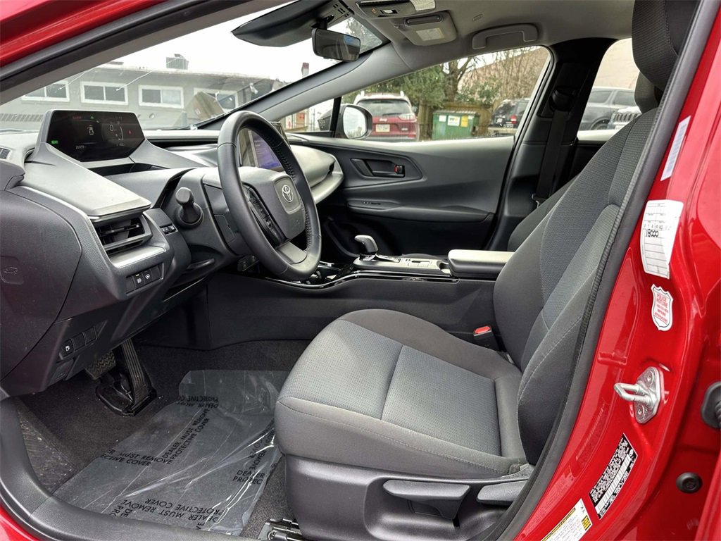 Used 2024 Toyota Prius LE image 16