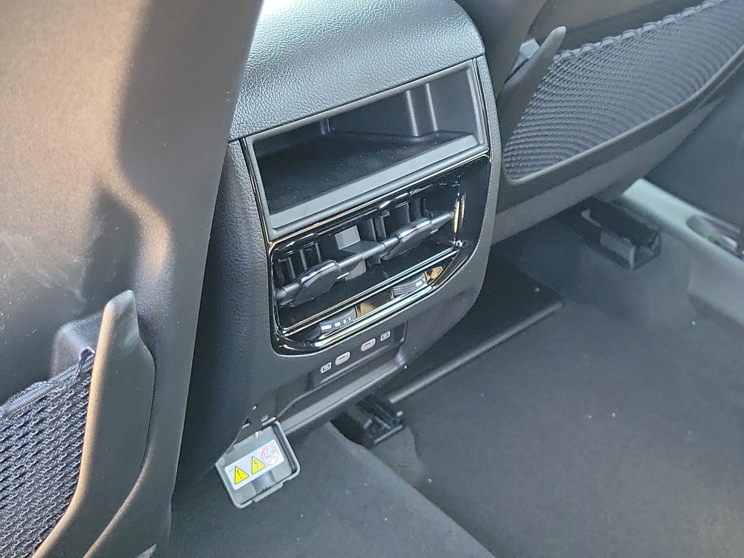 New 2026 Jeep Grand Cherokee Altitude RWD image 13
